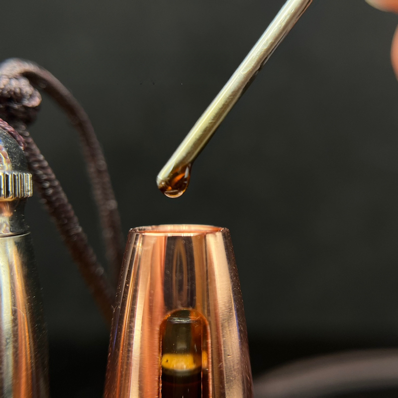 High-quality Natural Vietnam N - Sandalwood Perfume Oil ulasan dan harga